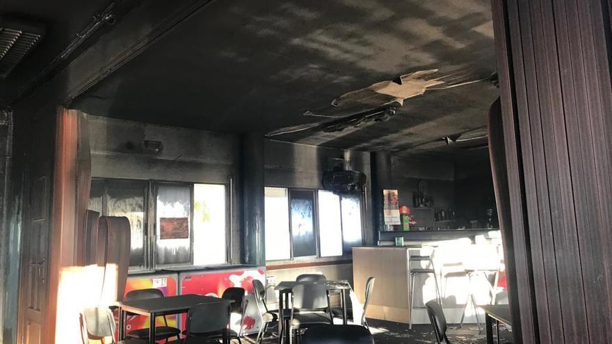 Incendio en la cantina del local social de La Torrecilla.