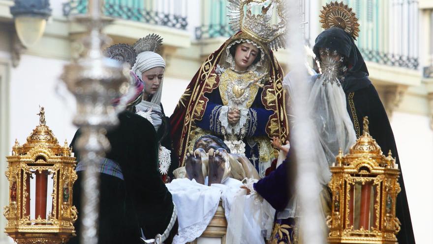 El Cristo de la Paz y la Unidad saldrá acompañado de la Virgen del Monte Calvario, San Juan y María Magdelena.