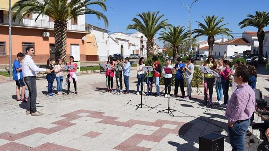 Lección musical de alumnos de La Haba