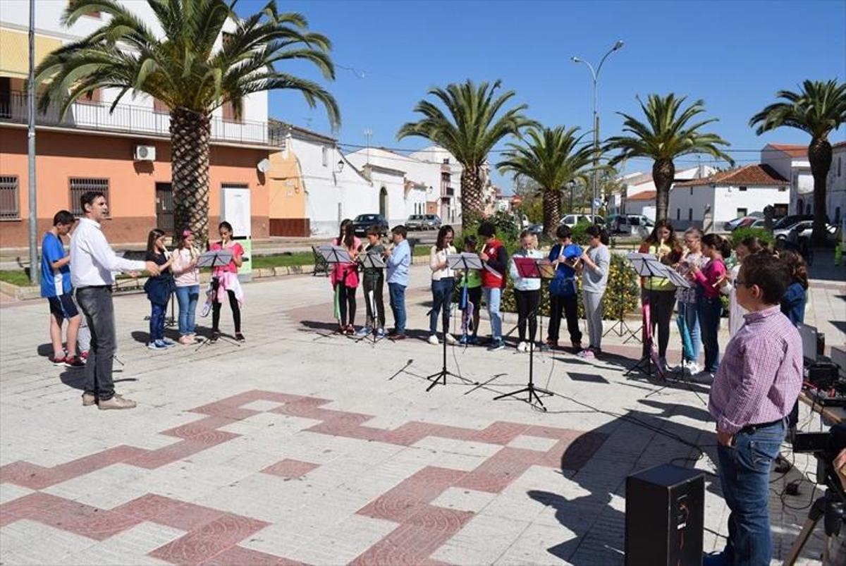 Lección musical de alumnos de La Haba