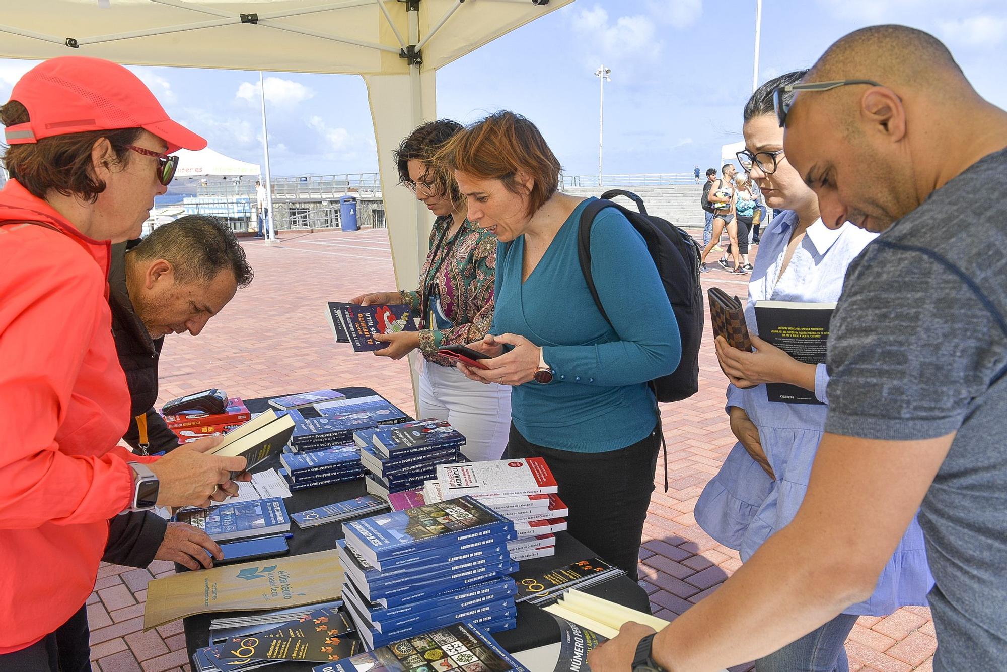 Fiesta de las Matemáticas y el Libro en la Plaza de la Puntilla