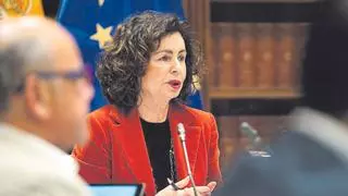 El Gobierno estudiará la tasa turística si hay una fórmula para no incluir a los residentes canarios