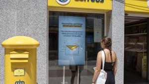 Correos avisa de que hay 450.000 documentaciones electorales sin recoger en las oficinas