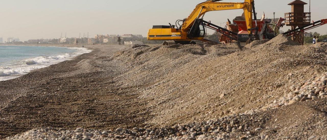 Una imagen de las extracciones en las playas de Sagunt. | TORTAJADA