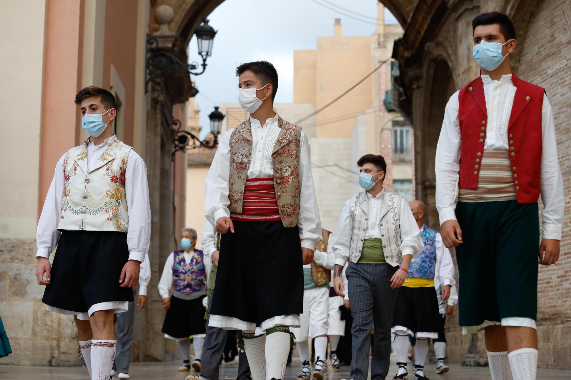 Búscate en el primer día de Ofrenda por las calles del Mar y Avellanas entre las 20:00 y 21:00 horas