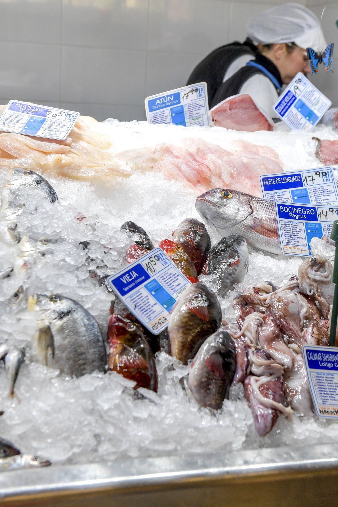 Compras para la cena de Navidad en el Mercado Municipal de Telde