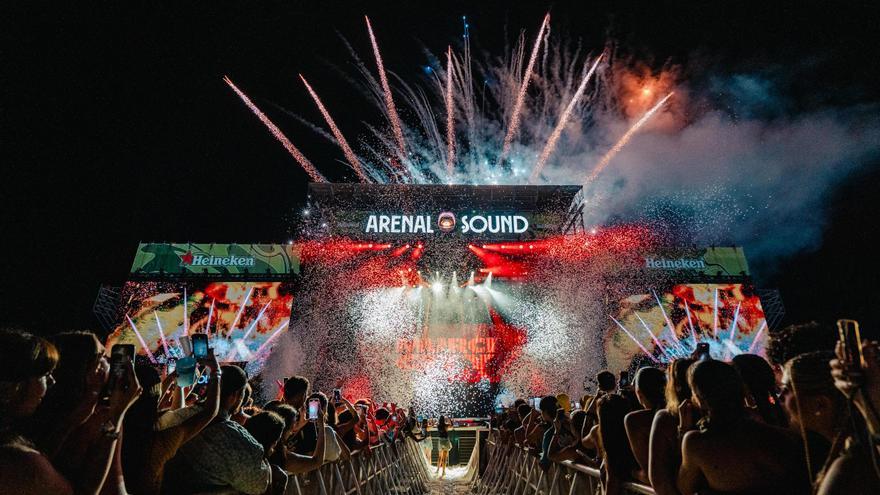 El Arenal Sound empieza una 15ª edición multitudinaria, con más de 300.000 asistentes