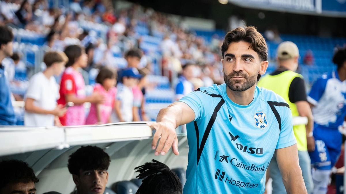 José León, uno de los centrales disponibles para el duelo entre Tenerife y Eibar.