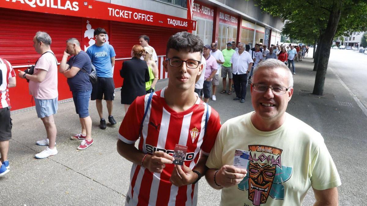 Largas colas en El Molinón para renovar el abono del Sporting de Gijón