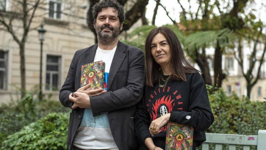 Ledicia Costas lanza o libro-xogo «Bruxas &amp; Dragóns» e esgota edición en 15 días