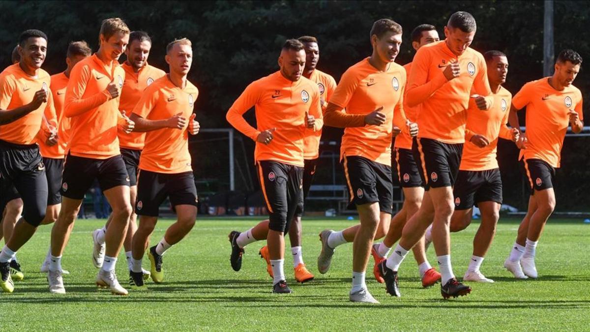 Los jugadores del Shakhtar durante el entrenamiento previo al choque