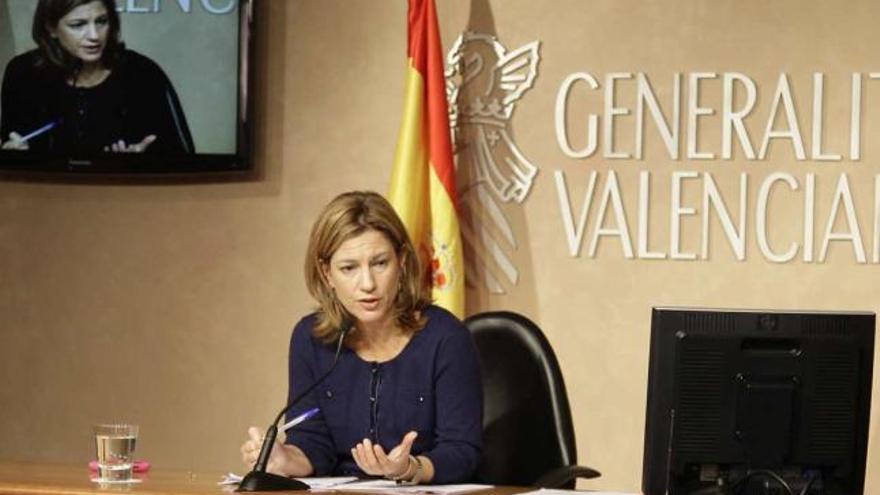 La portavoz del Consell, Paula Sánchez de León, ayer tras la reunión del equipo de gobierno.