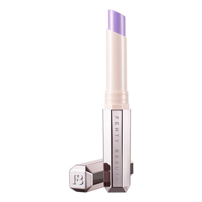 Barra de labios 'Mattemoiselle' en color morado de Fenty Beauty