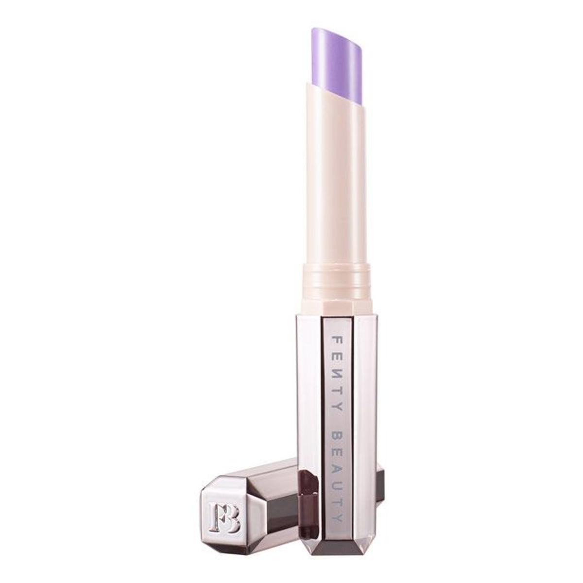 Barra de labios 'Mattemoiselle' en color morado de Fenty Beauty