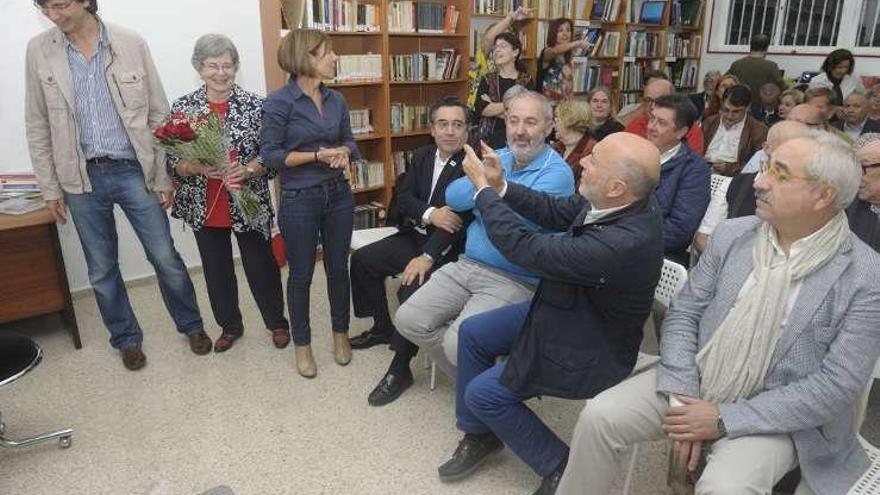 Inauguración de la biblioteca en la Casa del Pueblo.