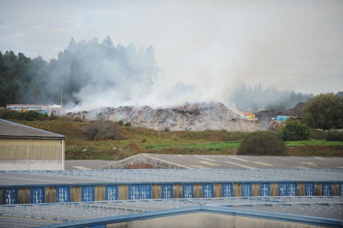 Incendio en una planta de compostaje de Arteixo