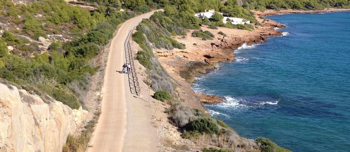 Imagen de la Vía Verde, uno de los recorridos preferidos por los senderistas en Benicàssim.