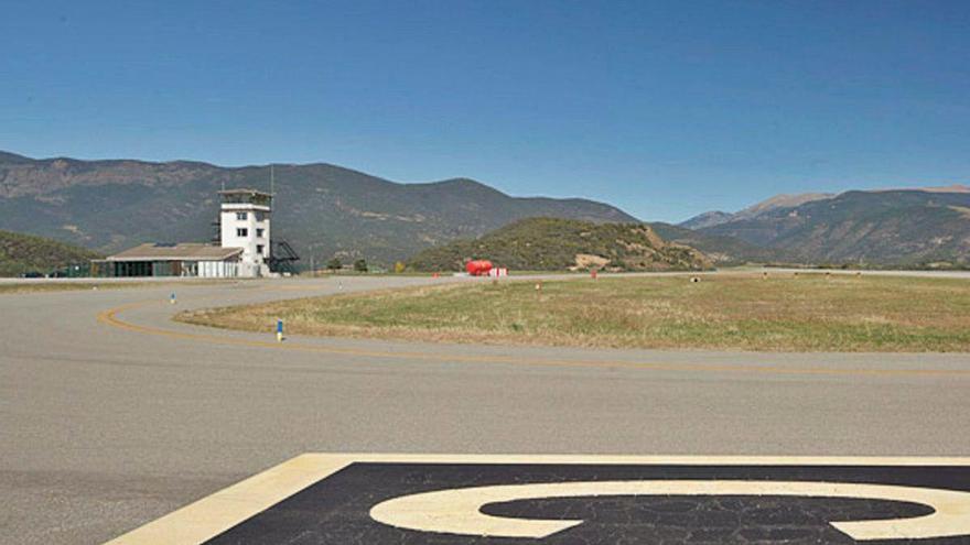 Pista de l&#039;aeroport de la Seu amb el nou sistema instal·lat