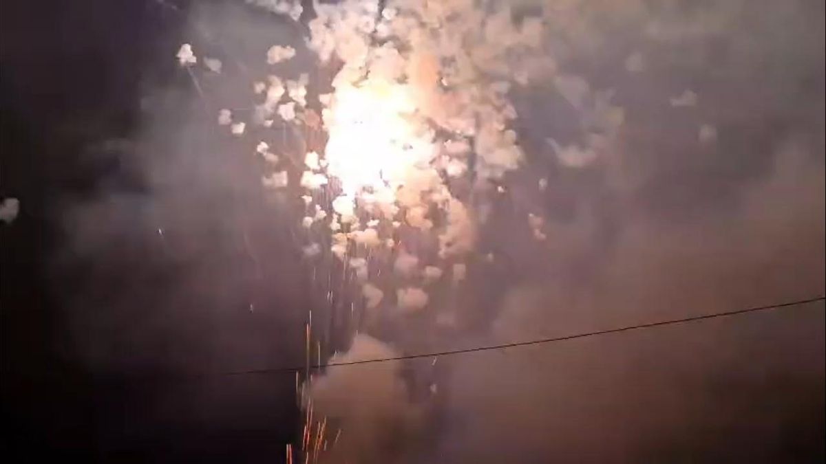 Ruido y fuego durante más de un minuto: así fue la gran traca final de la descarga de Grado