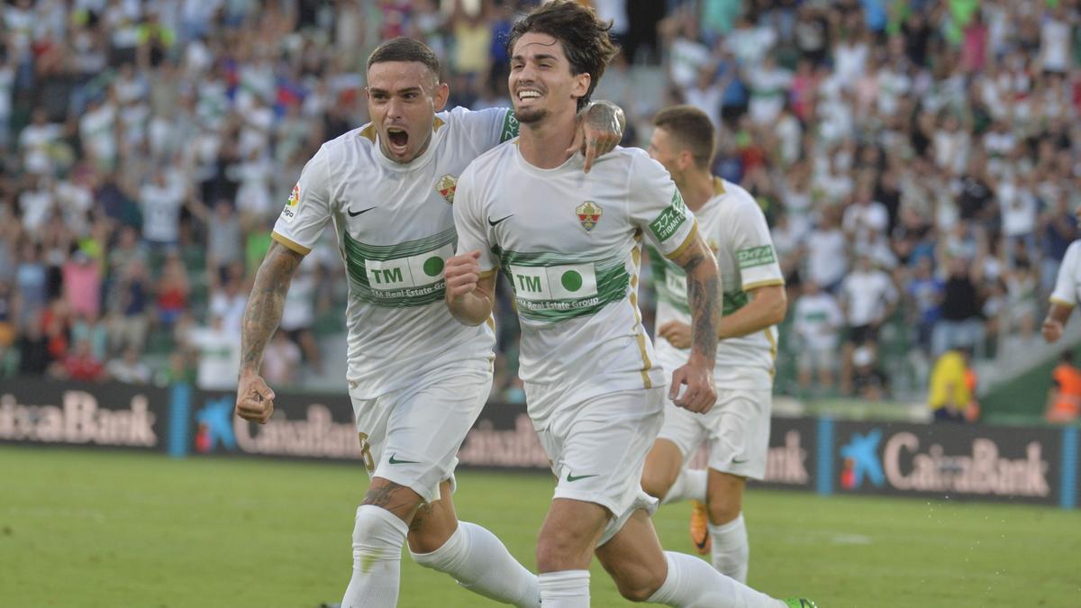 Las Palmas y Racing de Avellaneda se fijan en jugadores del Elche -  Información