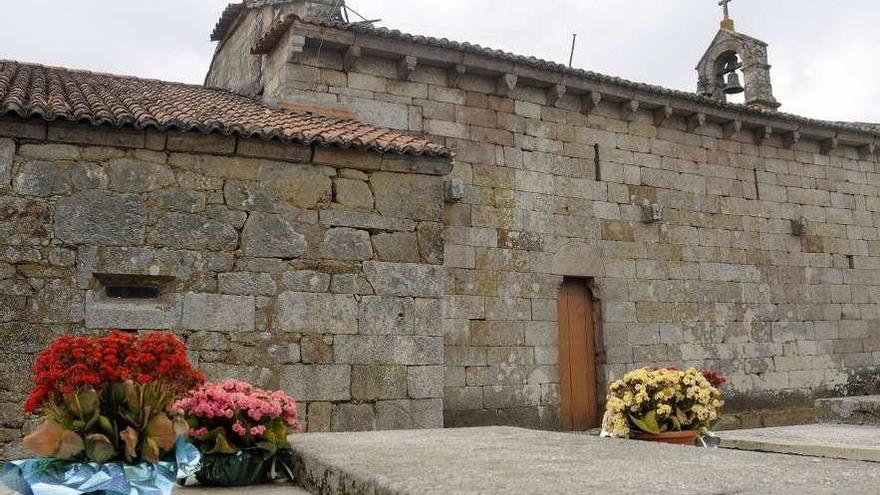 Camposanto anexo a la iglesia de Lalín de Arriba. // Bernabé/Javier Lalín