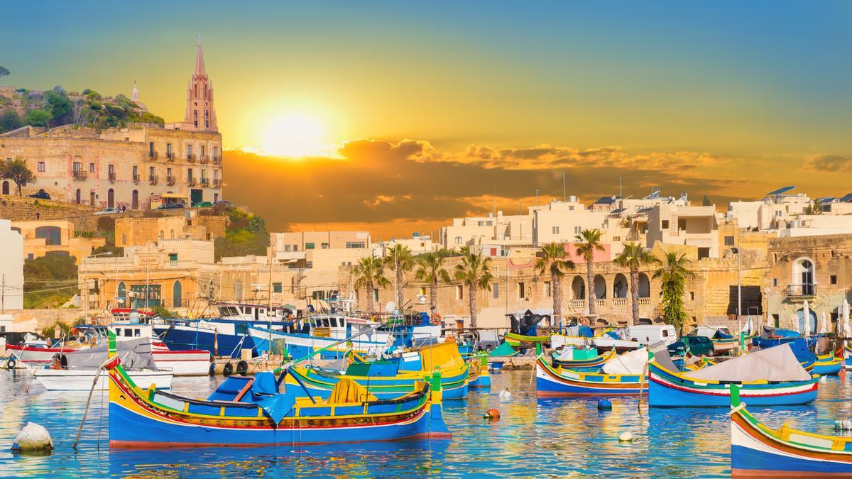 Los barquitos pesqueros de Marsaxlokk, una fantasía de color en el corazón del Mediterráneo