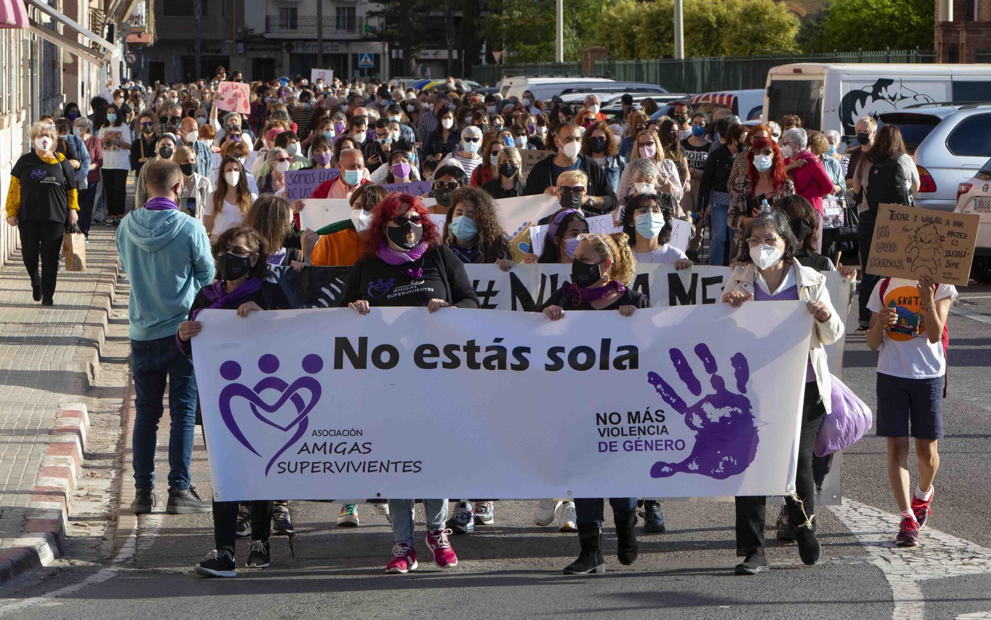 Manifestación en el Port de Sagunt por el asesinato machista de Soledad.