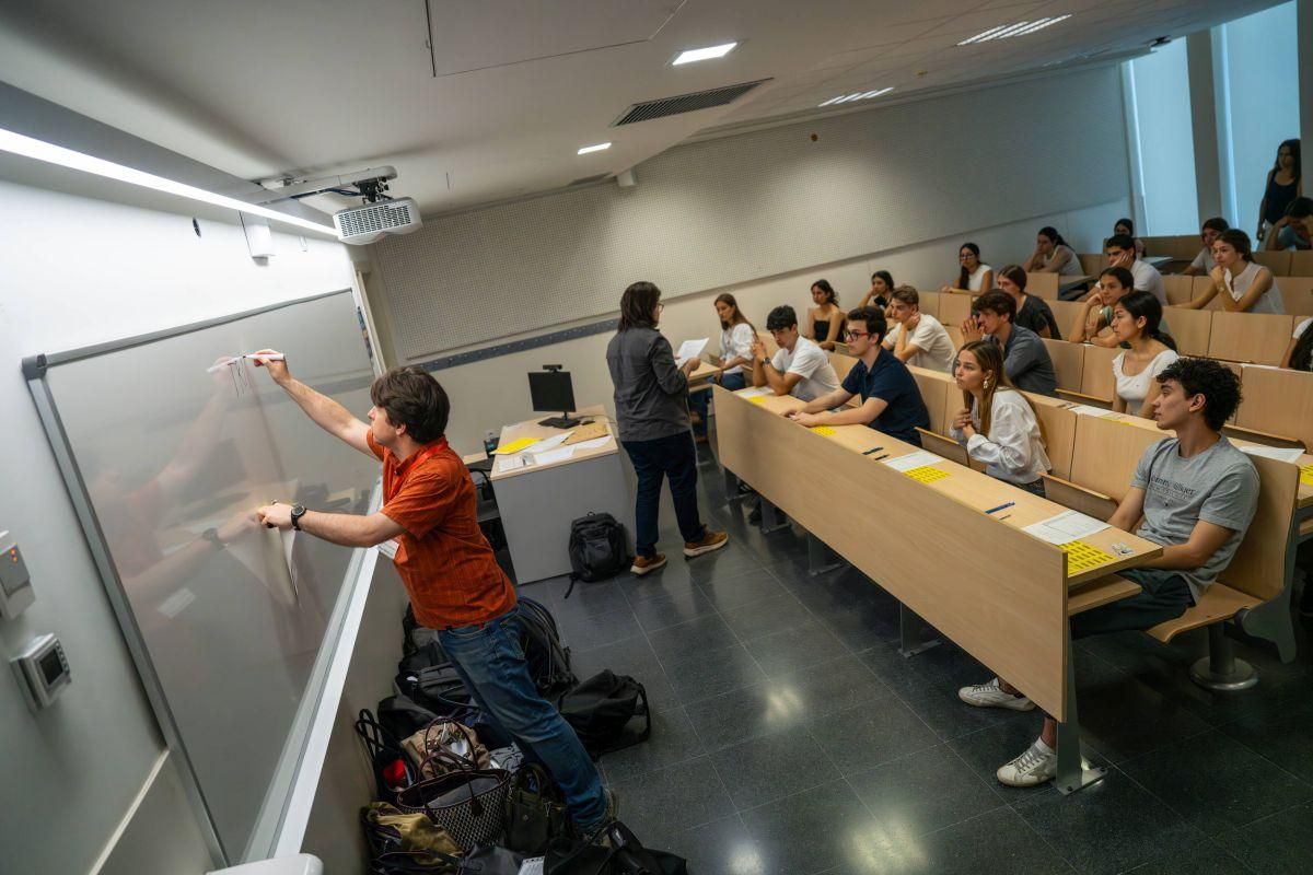 Primer exámen de las PAU en la Facultat de Dret de la UB