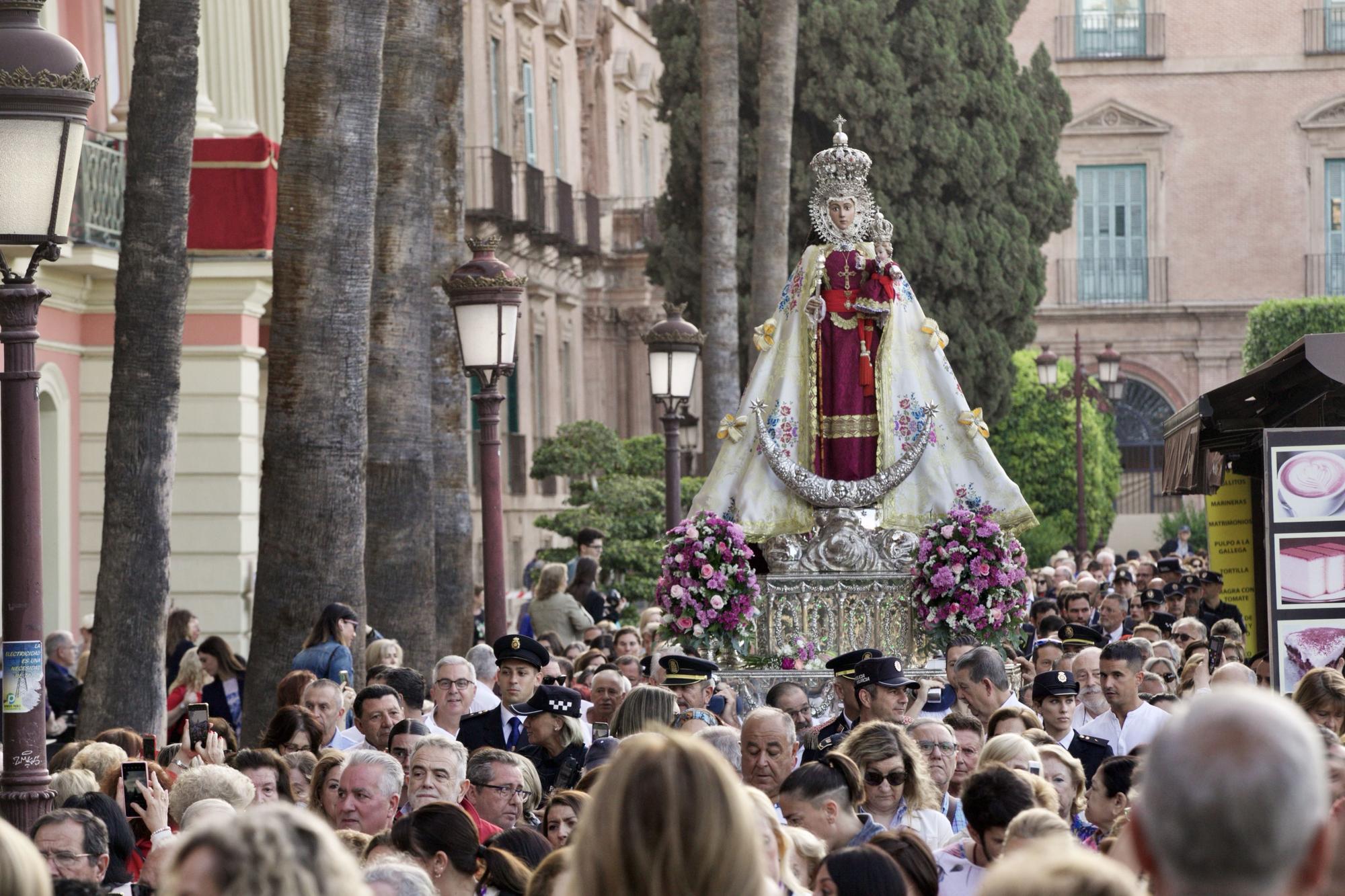 Las imágenes del regreso en romería de la Fuensanta a su santuario