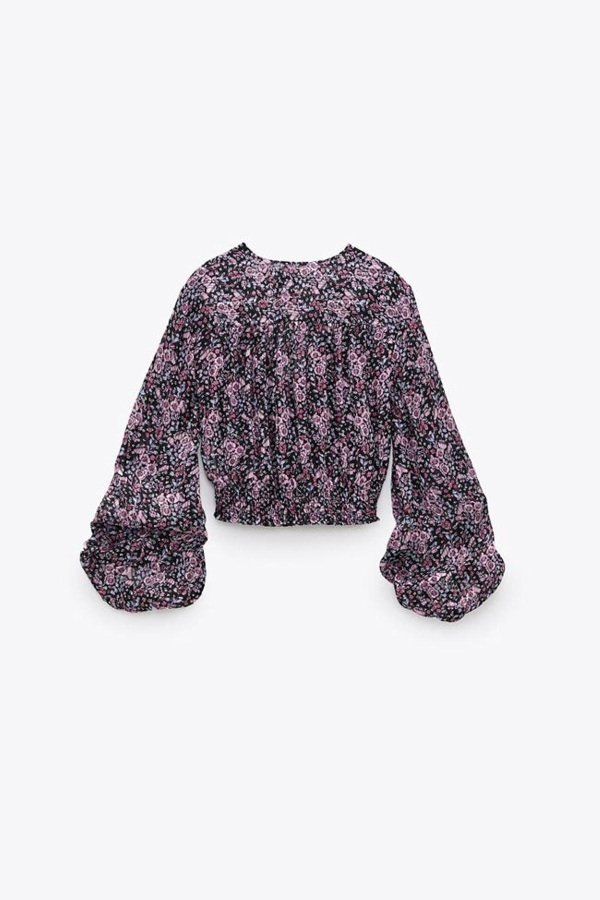 Blusa estampada con nudo