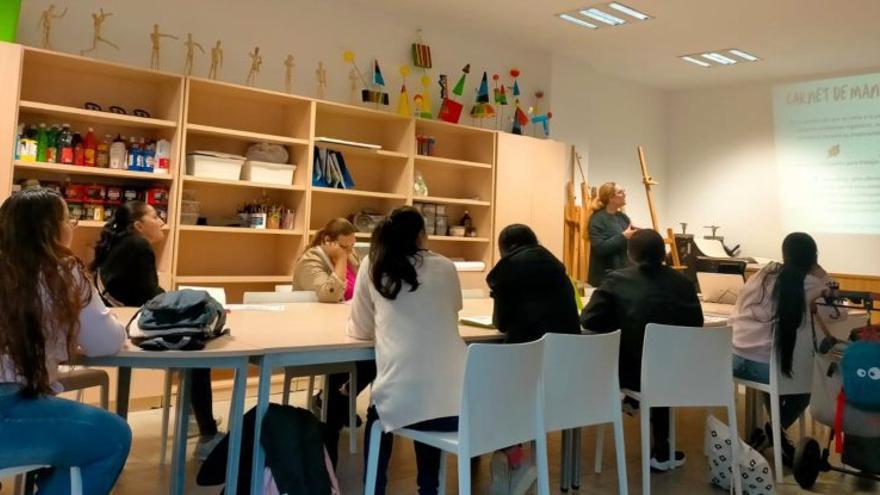 Una sesión del programa ‘Madres’. |  LOC