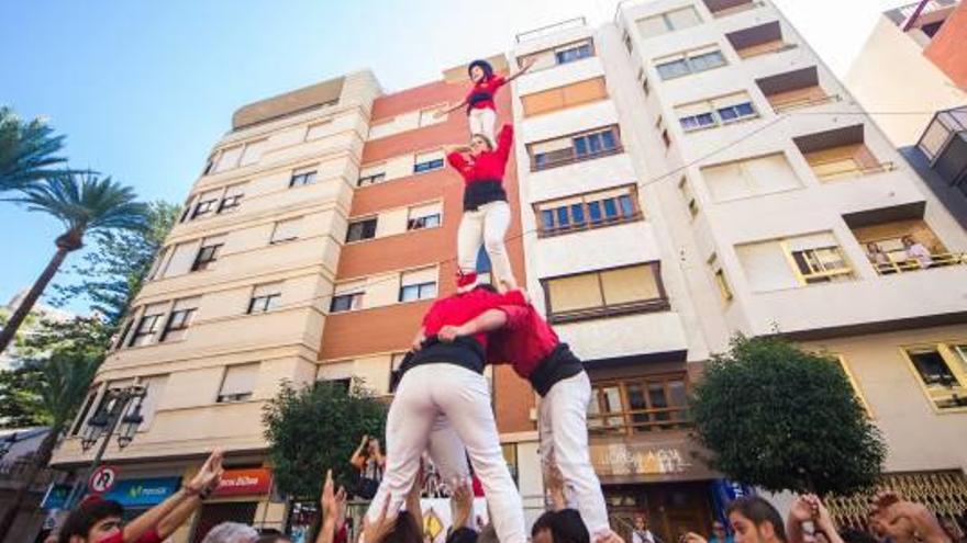 Cullera reúne en la Trobada a 250 muixeranguers