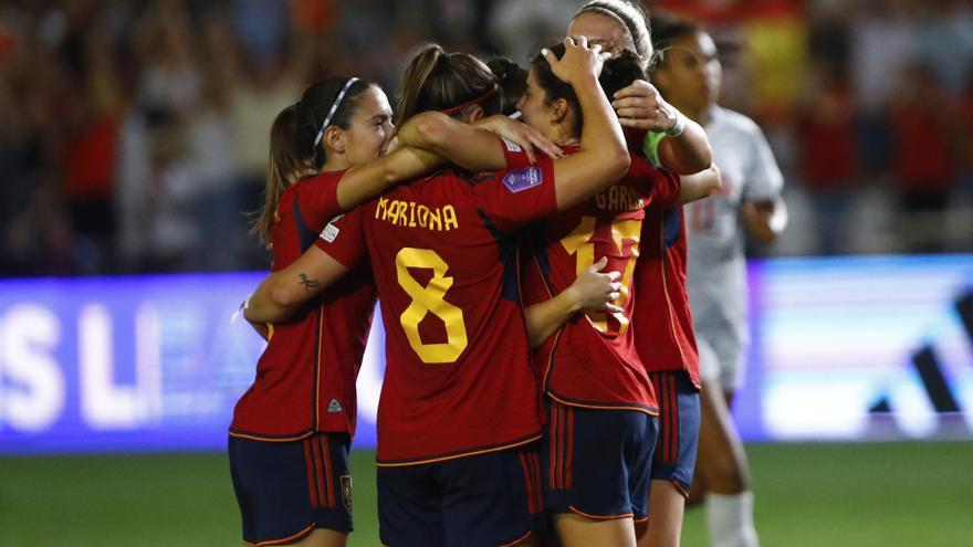 España golea Suiza con el brillo de Aitana Bonmatí y Eva Navarro en el once titular