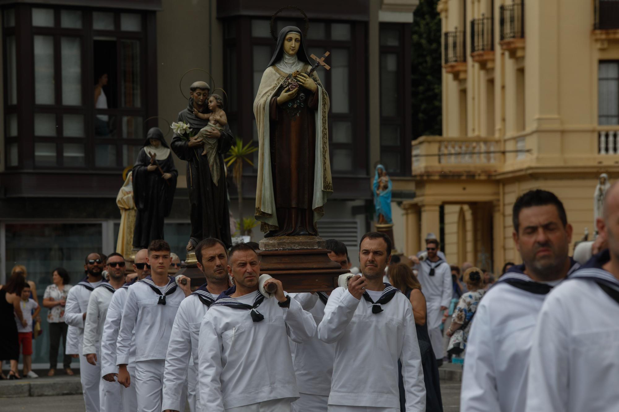 EN IMÁGENES: Así fue la procesión de los santos por las calles de San Juan de la Arena