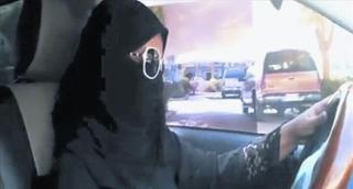 Las mujeres saudís desafían al régimen poniéndose al volante