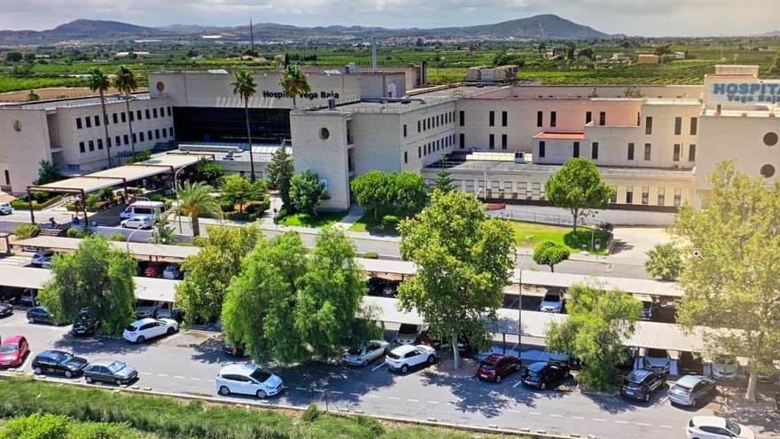 Vista panorámica del Hospital Vega Baja en San Bartolomé (Orihuela) /FOTO TONY SEVILLA