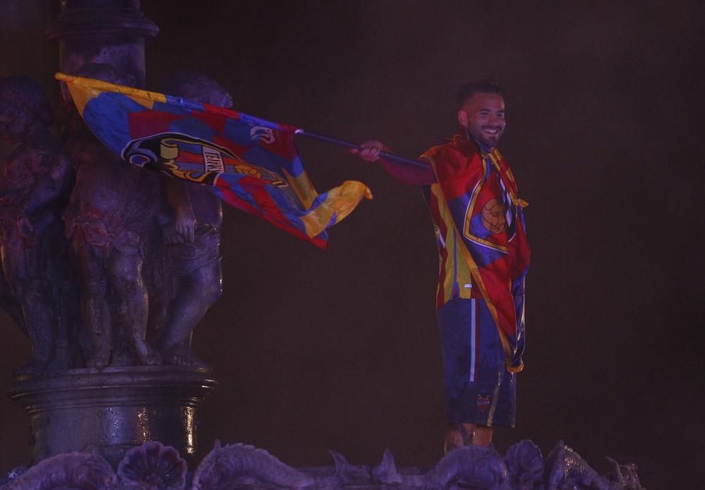 Así celebra el ascenso la afición del Levante UD