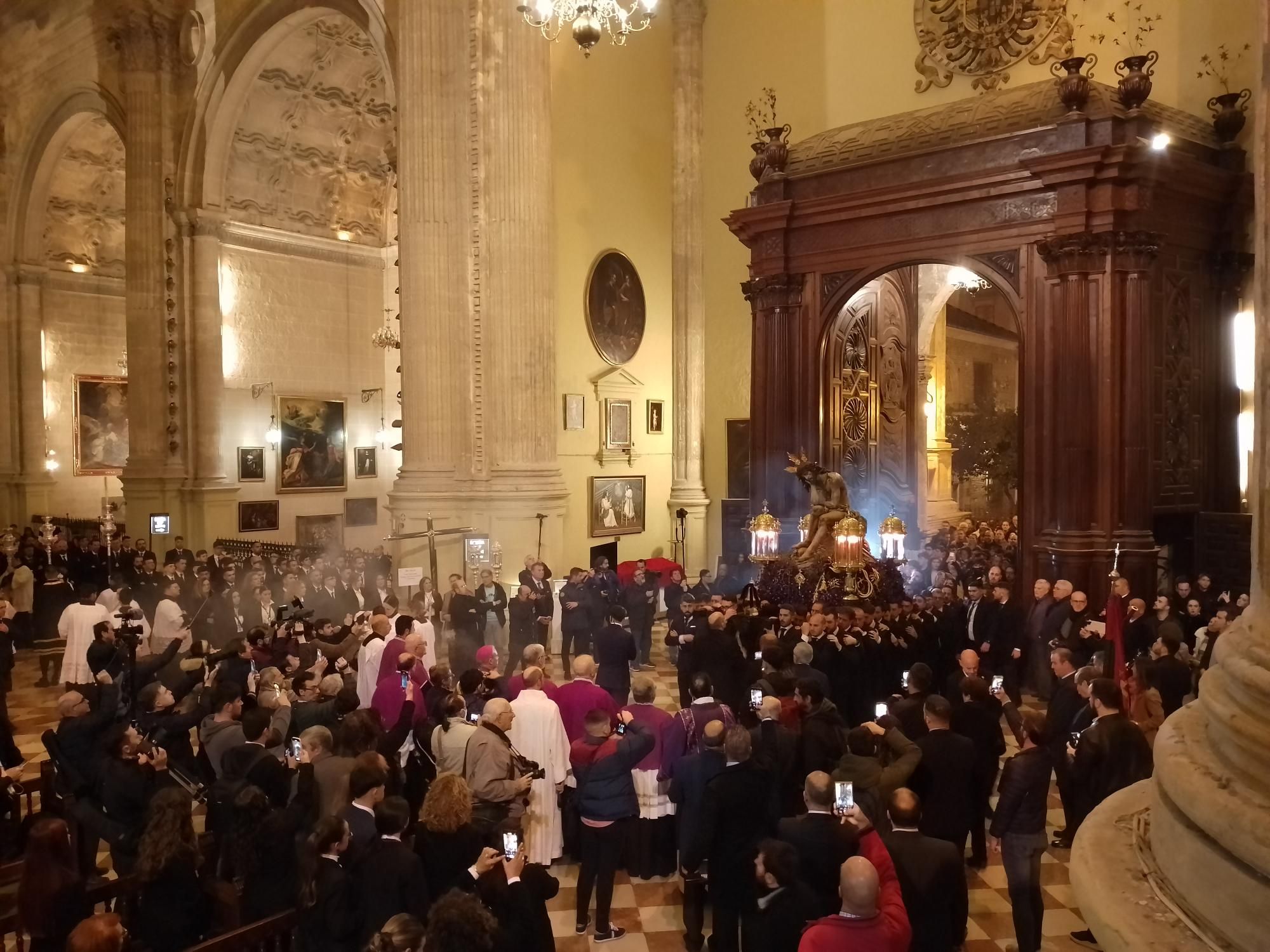 Vía Crucis oficial de la Agrupación de Cofradías de 2023, en imágenes