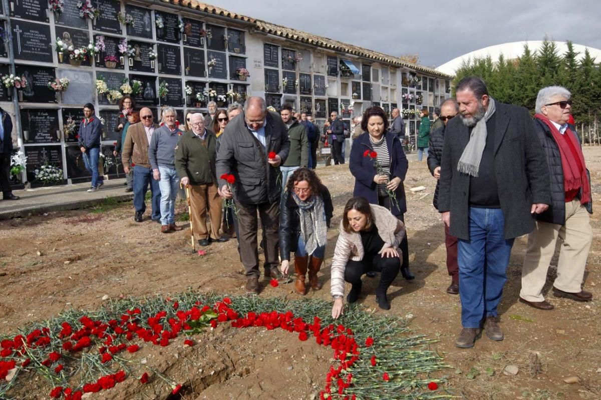 Reivindican la memoria de las víctimas del franquismo en el Día de los Derechos Humanos