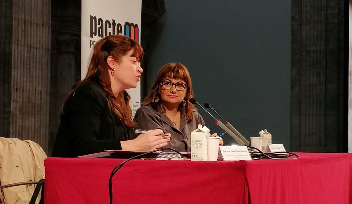 La directora de Cultura i Patrimoni, Carmen Amoraga, durant una jornada de promoció lectora.