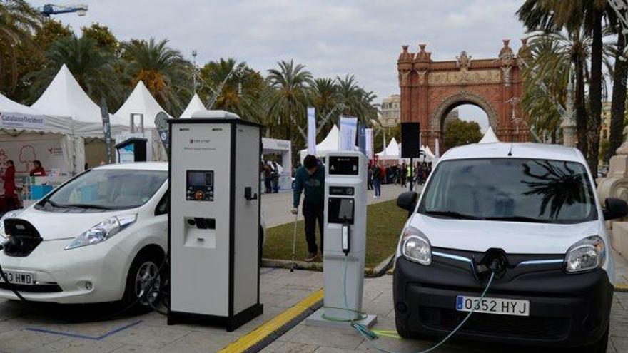 La capital cerdana tindrà tres punts de recàrrega en els propers mesos