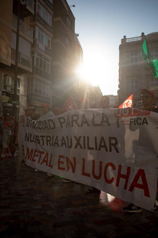 La protesta de las empresas auxiliares de Cartagena, en imágenes