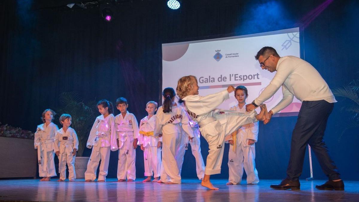 Mateo Sanz y Andrea Romero, los mejores de Formentera los años 2020 y 2021