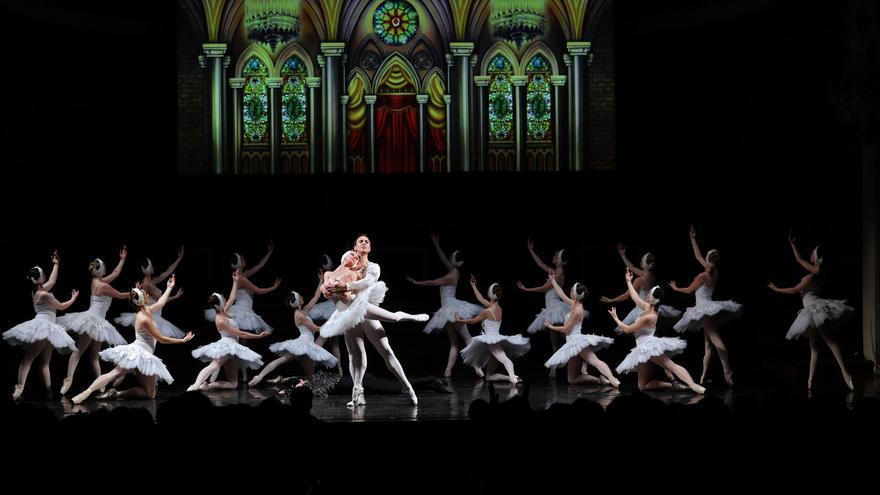 El Gran Ballet llega a Vigo: El lago de los cisnes