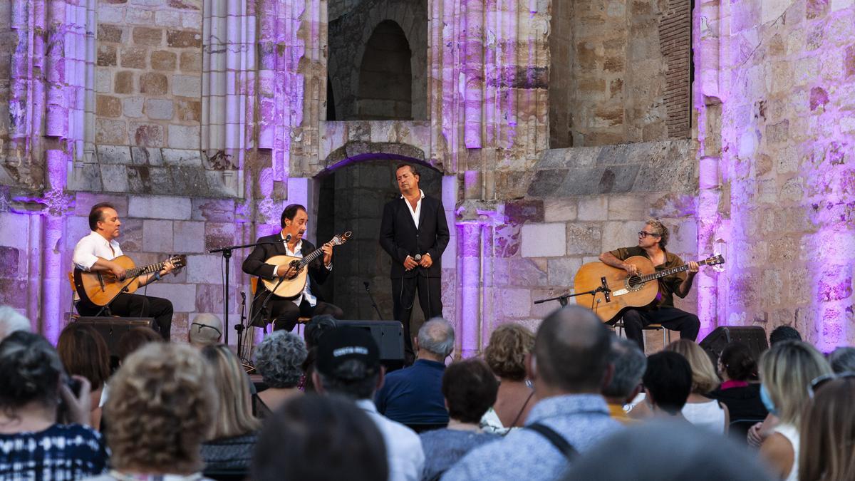 Una de las actuaciones del Festival de Fados del año pasado.