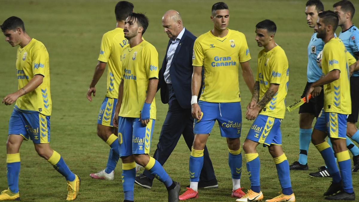 Jugadores de la UD al finalizar el encuentro contra el Fuenlabrada