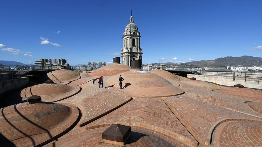 La Junta da por fin luz verde al tejado a dos aguas para la  Catedral de Málaga