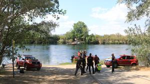 Operativo en marcha en Pas de Barca de Miravet, donde se ha localizado un cadáver.