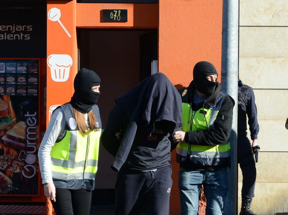 Detencions a Figueres per pertinença a Daesh