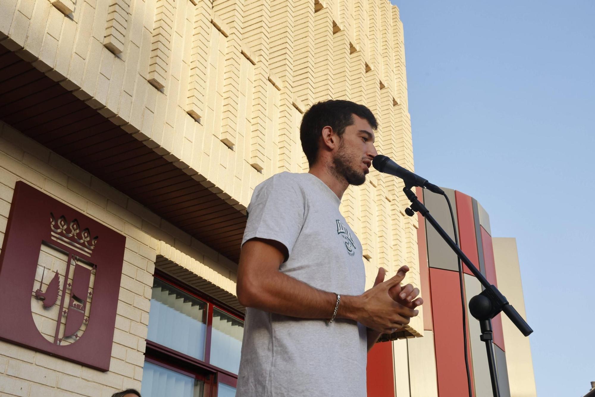 Así ha recibido Bellreguard al atleta Quique Llopis
